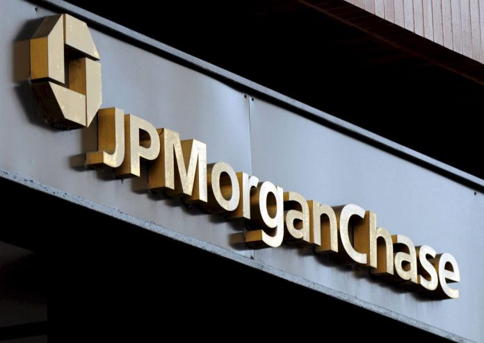 JP Morgan: Μεταφορά θέσεων εργασίας λόγω Brexit