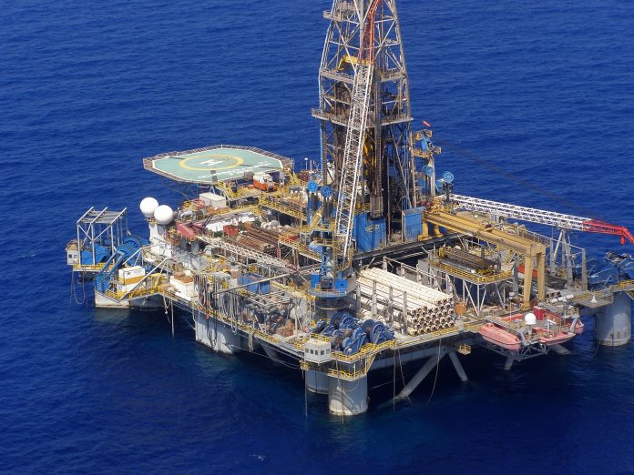 Πώς διαμορφώνονται οι τιμές πετρελαίου