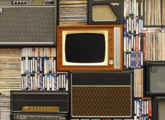 Συνεχίζεται η αποσφράγιση φακέλων για τηλεοπτικές άδειες