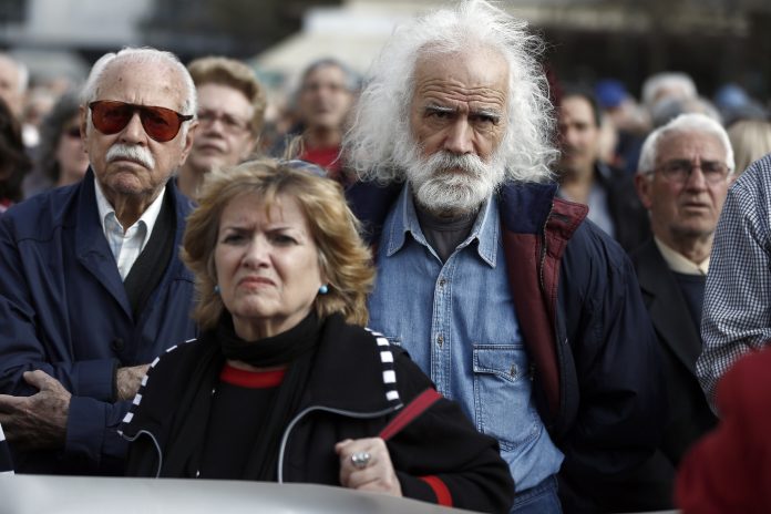 Ποιοι δικαιούνται το ΕΚΑΣ Ποιοι δικαιούνται το ΕΚΑΣ