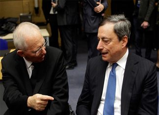 Ο Ντράγκι συνδέει πλειστηριασμούς με ρύθμιση δανείων