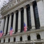 Ρεκόρ Dow Jones: Έκλεισε πάνω από τις 25.000 μόναδες. Ρεκόρ Dow Jones: Έκλεισε πάνω από τις 25.000 μόναδες.
