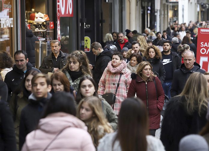 Πως θα λειτουργήσουν τα καταστήματα την Καθαρά Δευτέρα;
