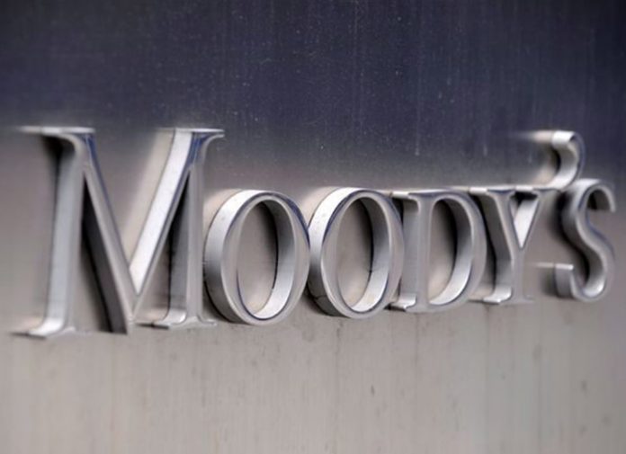 Moody’s: Θετική για το αξιόχρεο της Ελλάδας η αύξηση καταθέσεων
