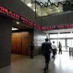 ΧΑ: Έναρξη εβδομάδας με πτώση 2,48% ΧΑ: Έναρξη εβδομάδας με πτώση 2,48%
