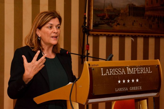 Απομάκρυνε από την κυβέρνηση την Ρ. Αντωνοπούλου ο Τσίπρας