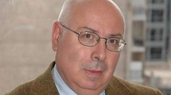 Έφυγε ο «Φιλίστωρ» της Καθημερινής