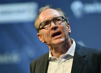 Web: Ο εφευρέτης του προειδοποιεί για συγκέντρωση δύναμης σε λίγες εταιρείες