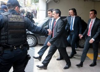 «Όχι» στο αίτημα έκδοσης των 8 στρατιωτικών
