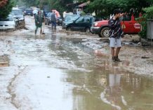 Προβλήματα από τη νεροποντή σε Θεσσαλονίκη και Τρίκαλα