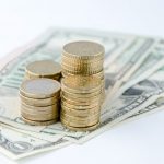 Στα 1,2307 δολάρια η ισοτιμία ευρώ/δολαρίου Στα 1,2307 δολάρια η ισοτιμία ευρώ/δολαρίου