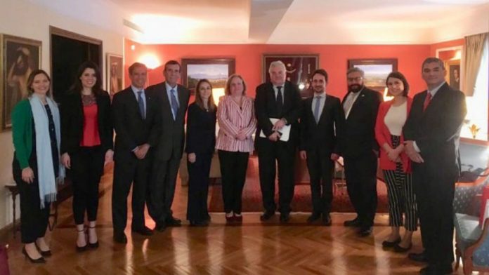ΑΠΕ: Συνάντηση με πρεσβευτές χωρών Κεντρικής και Ν. Αμερικής
