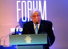 Πρ. Παυλόπουλος. Το χρέος είναι ο «εχθρός» της Ευρωζώνης Πρ. Παυλόπουλος. Το χρέος είναι ο «εχθρός» της Ευρωζώνης