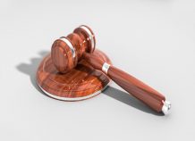 Αντισυνταγματική η πλήρης κατάργηση δώρων Χριστουγέννων και Πάσχα - Δεκτή η προσφυγή έξι δημοτικών υπαλλήλων