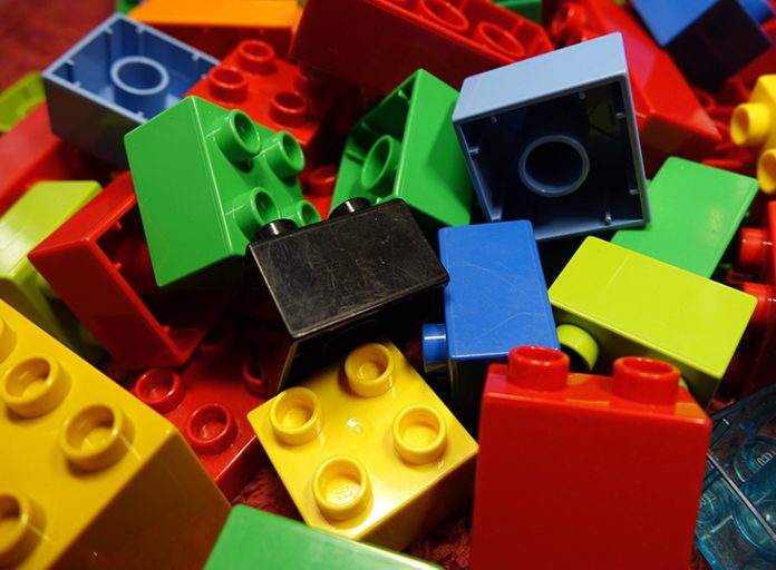 Η Lego λέει «όχι» στο πλαστικό παίρνοντας μία σπουδαία πρωτοβουλία