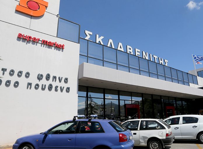 Μεσίστιες οι σημαίες στα Σκλαβενίτης και Mart όλη την Μεγάλη Εβδομάδα Μεσίστιες οι σημαίες στα Σκλαβενίτης και Mart όλη την Μεγάλη Εβδομάδα