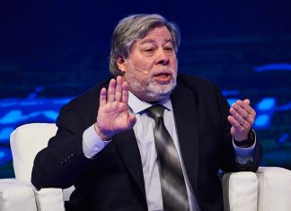 Στιβ Βόζνιακ: Στην Ελλάδα θα μπορούσε να ιδρυθεί νέος κολοσσός