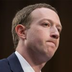 Facebook: Φόρεσε κοστούμι και ζήτησε συγνώμη ο Zuckerberg Facebook: Φόρεσε κοστούμι και ζήτησε συγνώμη ο Zuckerberg