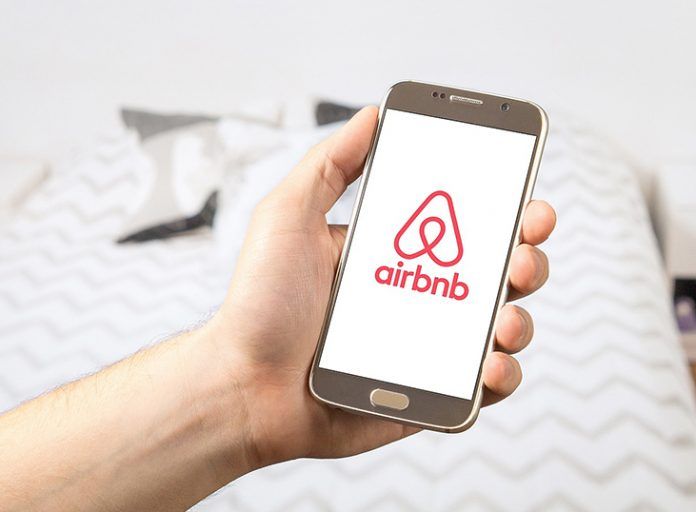 Πόσο κοστίζει μια διανυκτέρευση μέσω Airbnb;