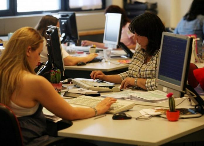 ΑΑΔΕ: Άνοιξε η εφαρμογή για τις χωριστές δηλώσεις συζύγων - Πώς να κάνετε την υποβολή