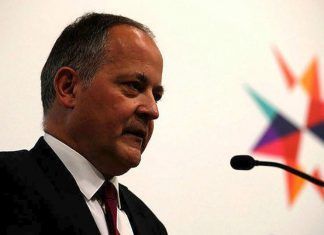 Μπ. Κερέ: Συνεχίστε τους πλειστηριασμούς