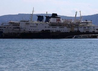 Δεμένα τα πλοία στα λιμάνια την Τετάρτη 18/4