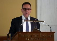 Μηνύσεις Στουρνάρα για την υπόθεση Novartis Γ. Στουρνάρας: Περίπου 4% φέτος η ύφεση, σύμφωνα με το βασικό σενάριο της ΤτΕ