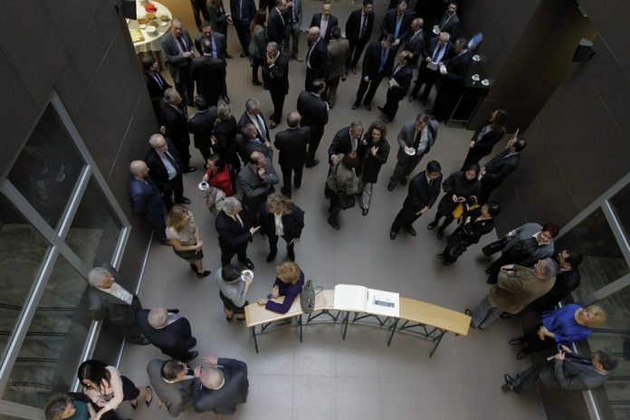 Οι ξένοι επενδυτές στο Χρηματιστήριο Αθηνών τον Μάρτιο Οι ξένοι επενδυτές στο Χρηματιστήριο Αθηνών τον Μάρτιο