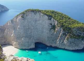 Η Ελλάδα στο πολυσέλιδο αφιέρωμα της Bild am Sonntag για τις καλοκαιρινές διακοπές