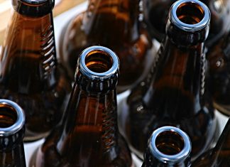 Ξεκινά η εκδίκαση της αγωγής κατά της Heineken στο Άμστερνταμ