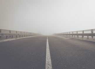 Τραγωδία στη Μεταμόρφωση: Αυτοκίνητο έπεσε σε στάση λεωφορείου