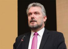 Σταθερό φορολογικό πλαίσιο για οικονομική ανάπτυξη Σταθερό φορολογικό πλαίσιο για οικονομική ανάπτυξη