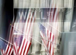 "Η λύκαινα της wall street": Η πρώτη γυναίκα πρόεδρος χρηματιστηρίου Ν. Υόρκης (Φωτο)