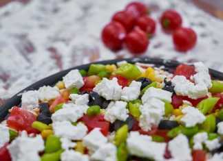 Νοστιμίζει τα τραπέζια Ευρώπης και ΗΠΑ η ελληνική φέτα