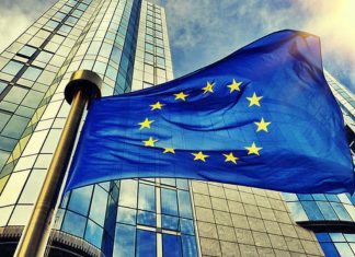 Κομισιόν: 500 δισ. ευρώ σε επιχορηγήσεις, 250 δισ. ευρώ σε δάνεια για την ανάκαμψη από τον κορονοϊό