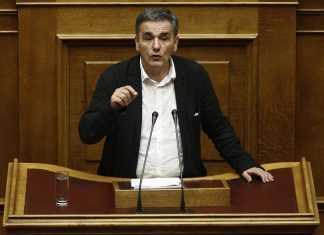 Ατάραχος ο Τσακαλώτος: "Δεν μας τρομάζει η Ιταλία"