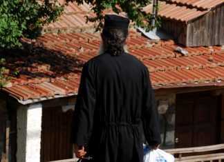 Αυτός είναι ο ιερέας που συνελήφθη για ασέλγεια σε 11χρονο κοριτσάκι