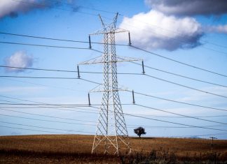 Σε λειτουργία η ηλεκτρική διασύνδεση της Μυκόνου