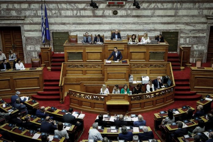 Ψηφίστηκε επί της αρχής το ν/σ για την αναδοχή