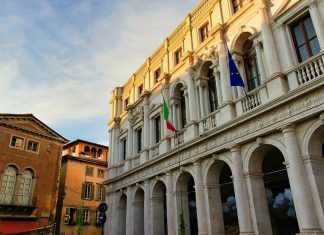 Ανοδική η απόδοση των ιταλικών ομολόγων