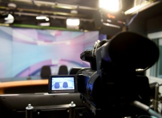 eisaggeleas-mpainei-rialiti-game-of-love