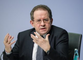 Παραδοχή Κονστάντσιο: Επιβλήθηκε υπερβολική λιτότητα