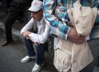 Eurobank: "Φτερά έκαναν" από τις τσέπες των Ελλήνων 32 δισ.