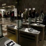βανδάλισαν επικυρωτικά μηχανήματα