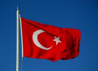 Παραιτήθηκε ο υπουργός Εσωτερικών της Τουρκίας