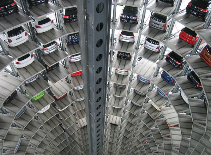 Η ευρωπαϊκή αυτοκινητοβιομηχανία προειδοποιεί για τις συνέπειες του Brexit χωρίς συμφωνία