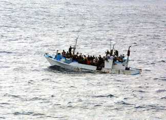 Κρήτη: Στη Σητεία έφτασαν εξήντα πρόσφυγες