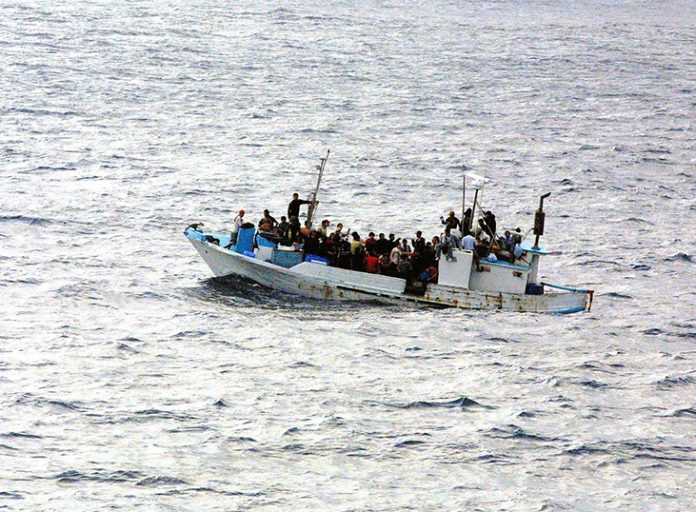 Κρήτη: Στη Σητεία έφτασαν εξήντα πρόσφυγες