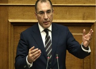 Δ. Καμμένος: Αρνείται να παραδώσει την αντιπροεδρία της Βουλής