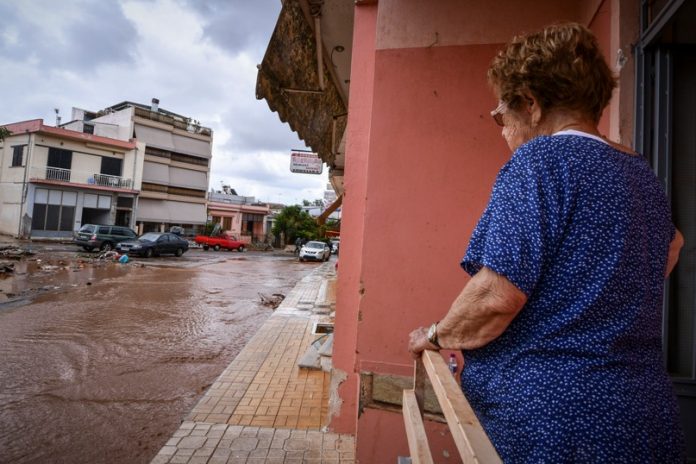 Εκτακτη οικονομική ενίσχυση σε Μάνδρα και Μέγαρα